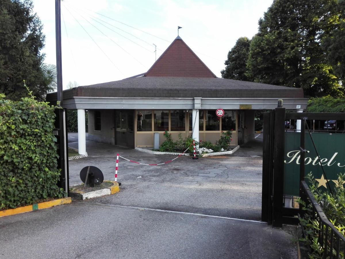 Hotel Motel Est Peschiera Borromeo Eksteriør billede