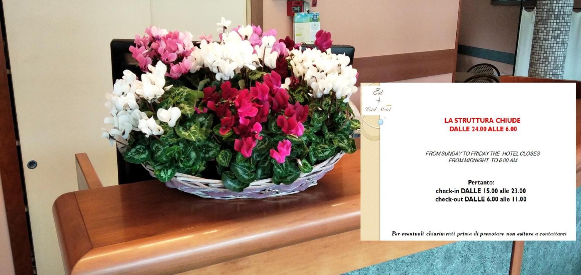 Hotel Motel Est Peschiera Borromeo Eksteriør billede